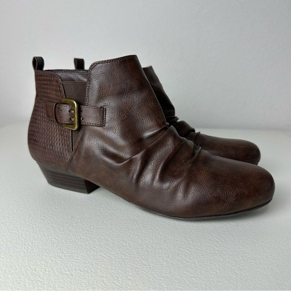 Cloudwalkers by Avenue Brown Tracie Zip Up Booties Size 10 Wide - Picture 1 of 9